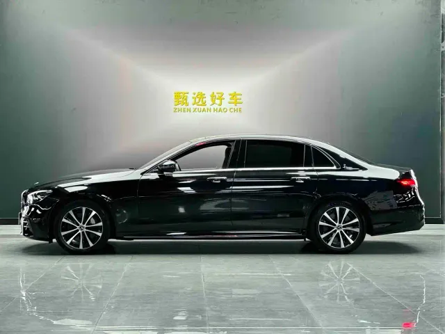 Mercedes-Benz E-Class — Фото автомобиля 3