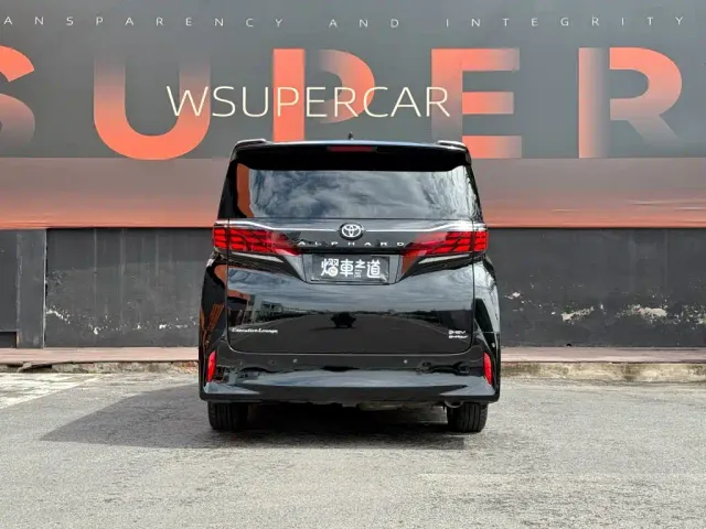 Toyota Alphard — Фото автомобиля 4
