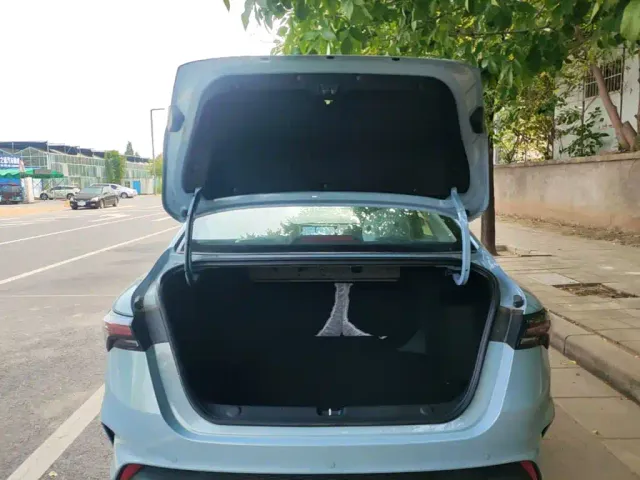 Geely Binrui — Фото автомобиля 14