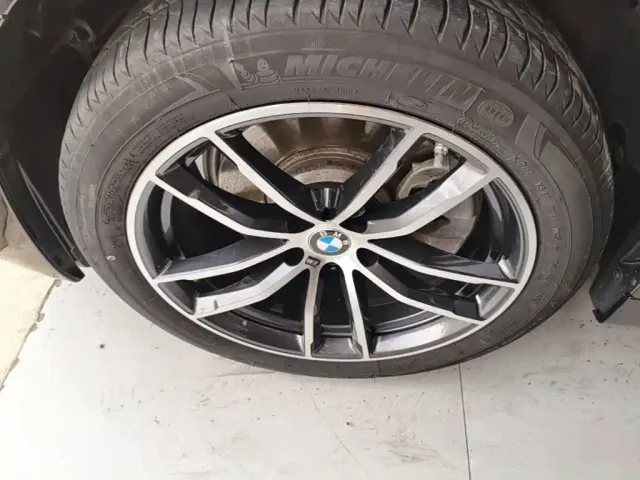 BMW 5 Series — Фото автомобиля 22