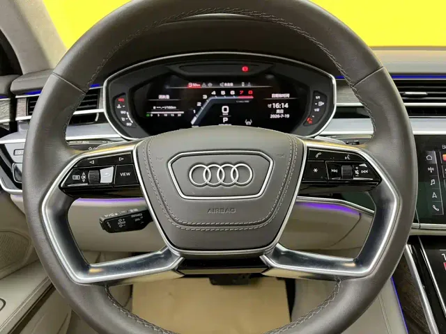 Audi A8 — Фото автомобиля 10