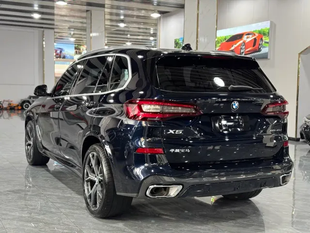 BMW X5 — Фото автомобиля 11