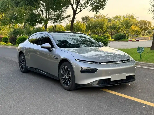 Xpeng P7 — Фото автомобиля 3