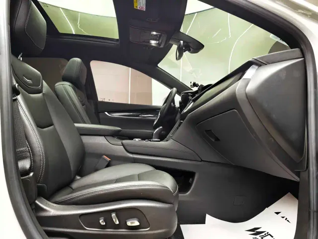 Cadillac XT5 — Фото автомобиля 10