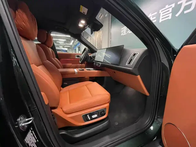 Li Auto L9 — Фото автомобиля 24