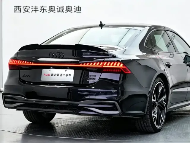 Audi A7L — Фото автомобиля 20