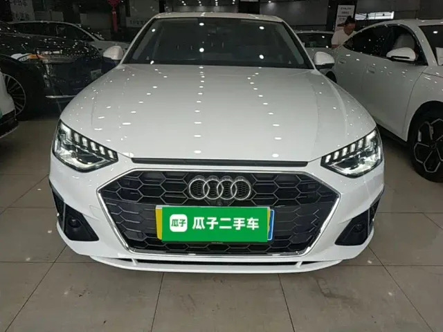 Audi A4L — Фото автомобиля 2