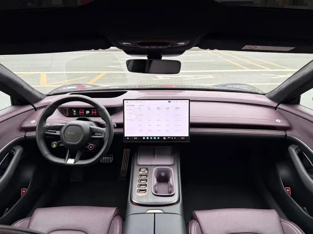 Xiaomi SU7 — Фото автомобиля 11
