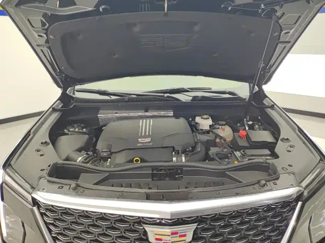 Cadillac XT4 — Фото автомобиля 10