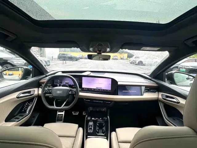 Audi Q6L e-tron — Фото автомобиля 6