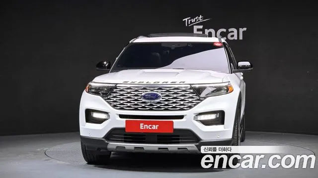 Ford Explorer Explorer 6 поколение 3.0 Platinum 4WD — Фото автомобиля 3