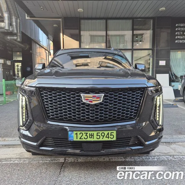 Cadillac Escalade Generation 5 — Фото автомобиля 2