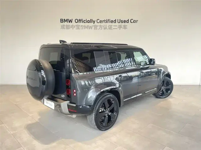 Land Rover Defender — Фото автомобиля 3