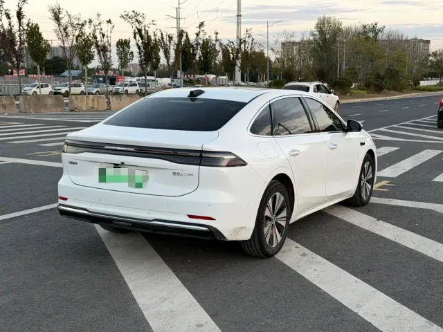 Geely Galaxy A7 — Фото автомобиля 13