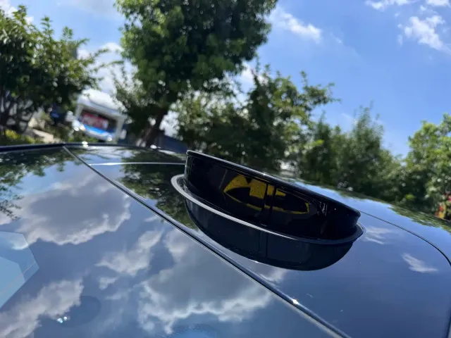 Lotus Eletre — Фото автомобиля 14