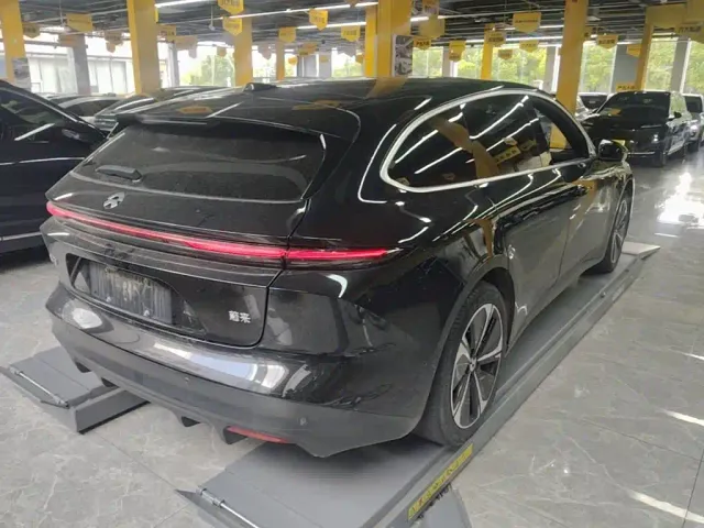 Nio ET5 Touring — Фото автомобиля 6