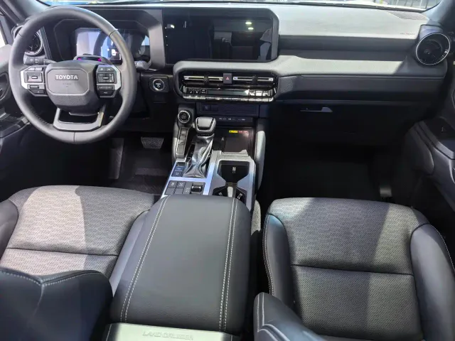 Toyota Prado — Фото автомобиля 4