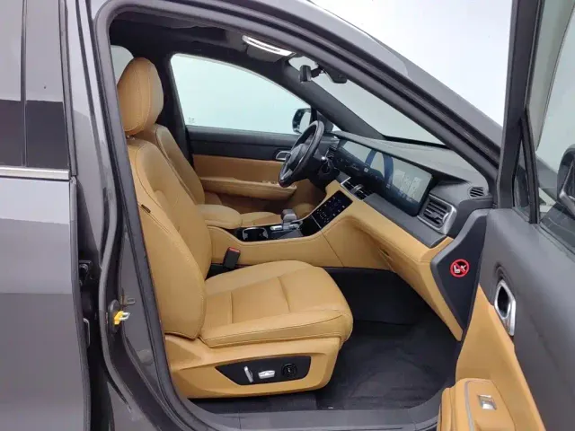 Li Auto ONE — Фото автомобиля 23