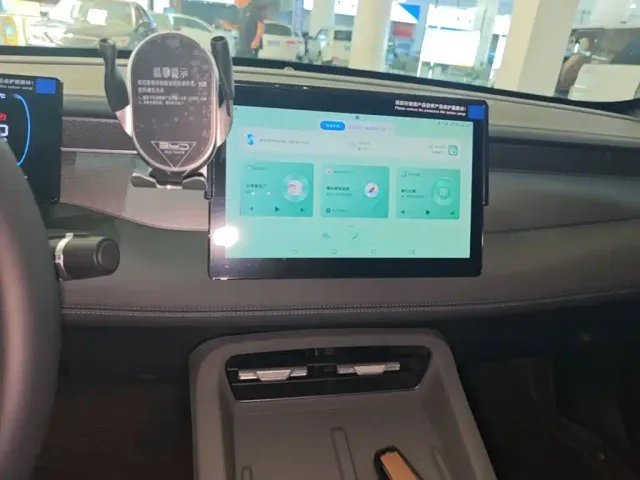 BYD Qin PLUS — Фото автомобиля 12