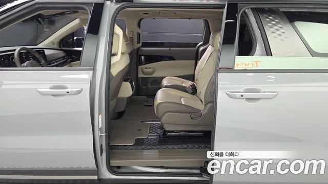 Kia Carnival 4th Gen — Фото автомобиля 11