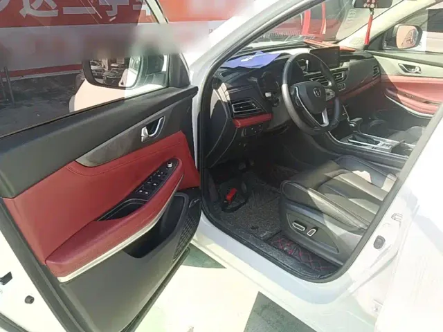 Changan CS75 — Фото автомобиля 15