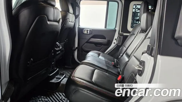 Jeep Wrangler JL — Фото автомобиля 11