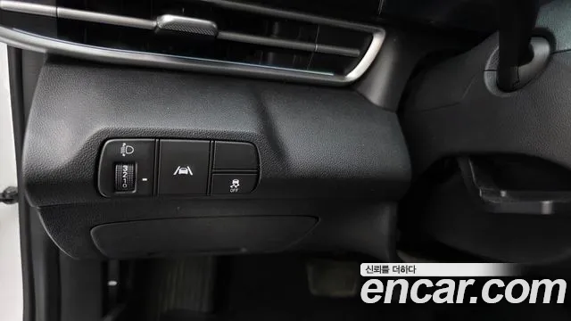 Hyundai AVANTE — Фото автомобиля 23
