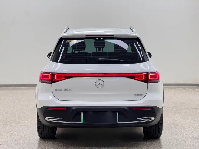Mercedes-Benz EQB — Фото автомобиля 5