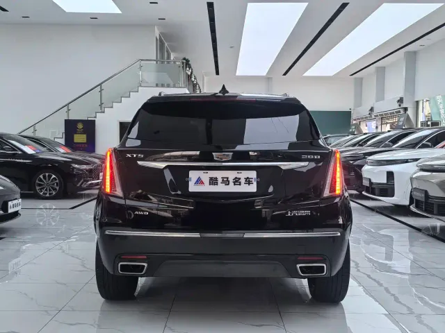 Cadillac XT5 — Фото автомобиля 14