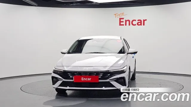 Hyundai Avante CN7 — Фото автомобиля 3