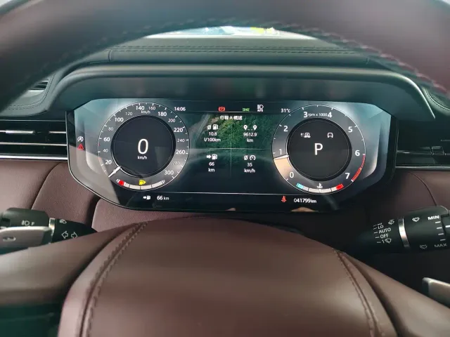 Land Rover Range Rover Sport — Фото автомобиля 9