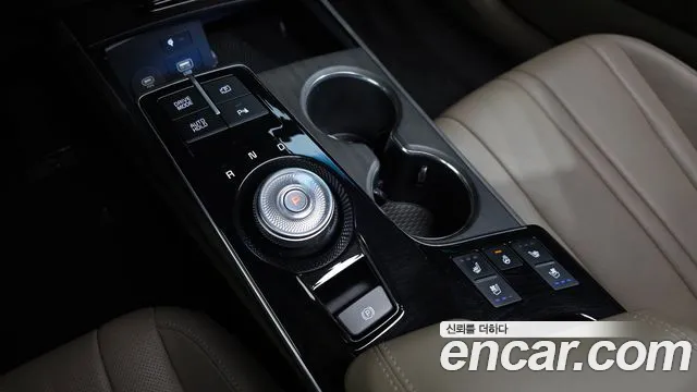 Kia K8 — Фото автомобиля 12