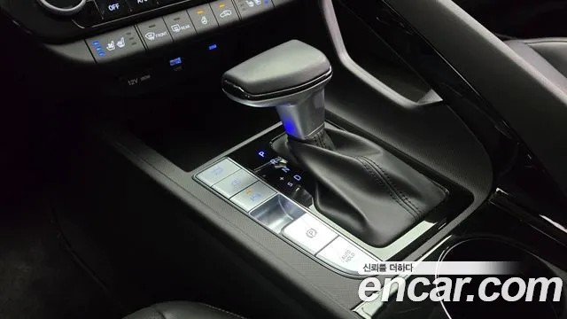 Hyundai Avante CN7 — Фото автомобиля 9