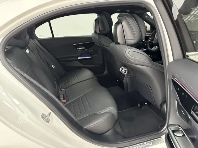 Mercedes-Benz C-Class — Фото автомобиля 25