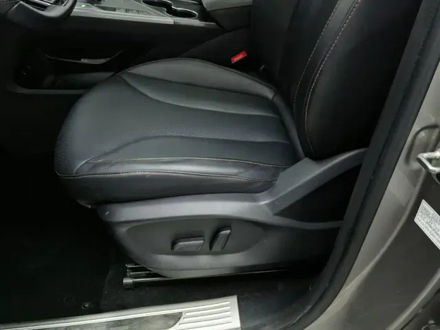 Roewe RX5 — Фото автомобиля 20
