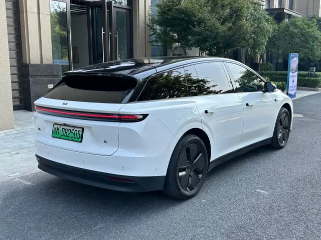 Li Auto i6 — Фото автомобиля 4