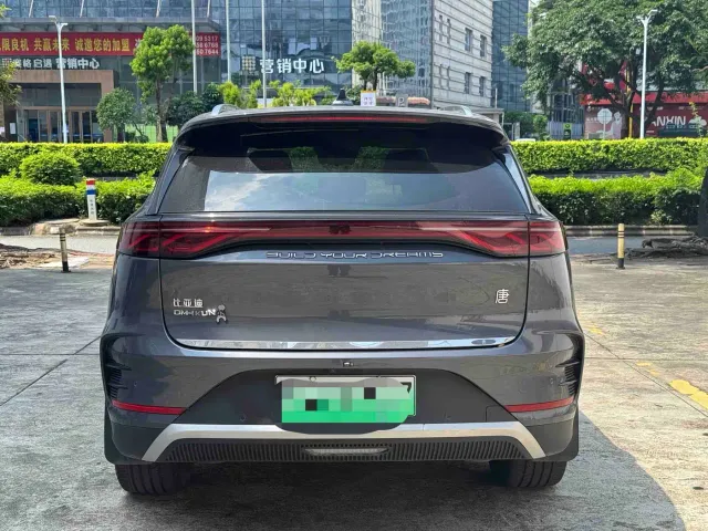 BYD Tang — Фото автомобиля 5