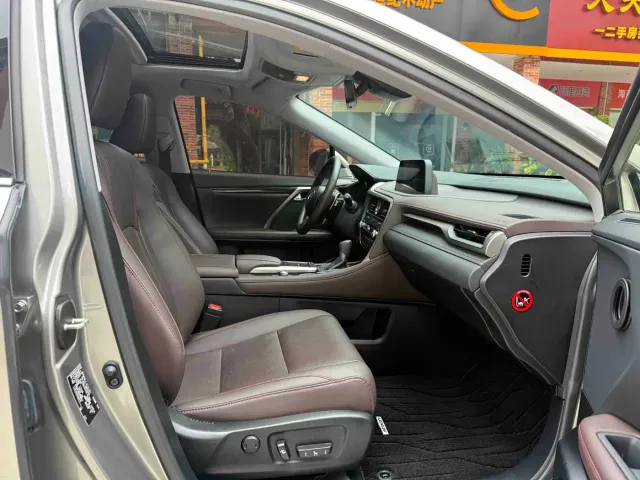Lexus RX — Фото автомобиля 6