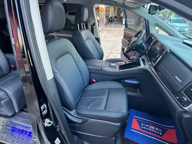 GAC Trumpchi M8 — Фото автомобиля 22