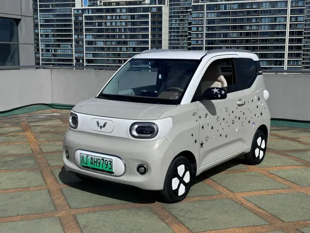 Фотография автомобиля — Wuling Hongguang Mini EV