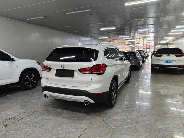 BMW X1 — Фото автомобиля 9