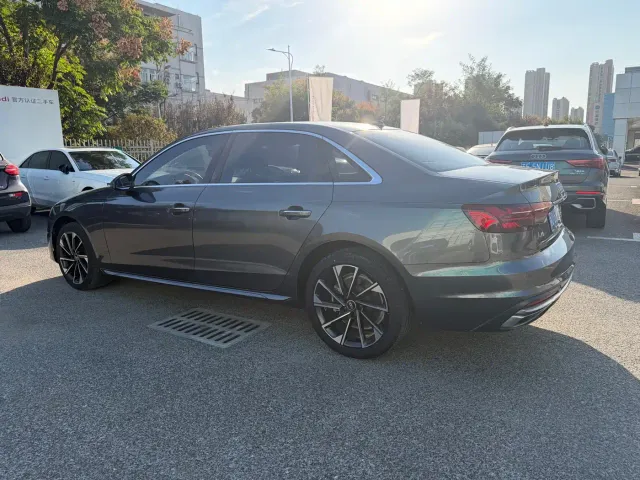 Audi A4L — Фото автомобиля 15