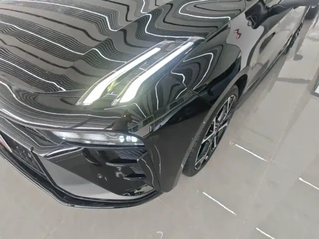Lynk & Co 03 — Фото автомобиля 23