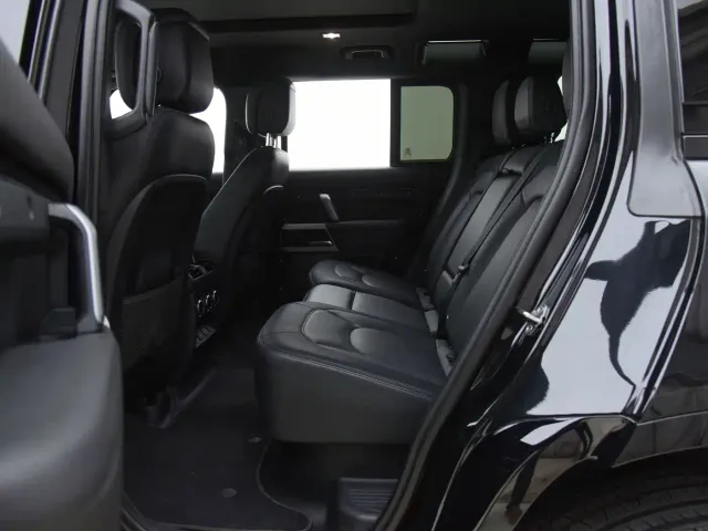 Land Rover Defender — Фото автомобиля 17