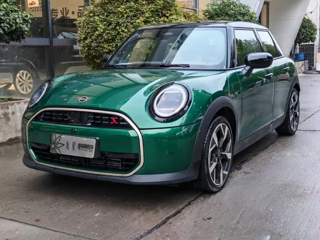 Фотография автомобиля — MINI Hatch