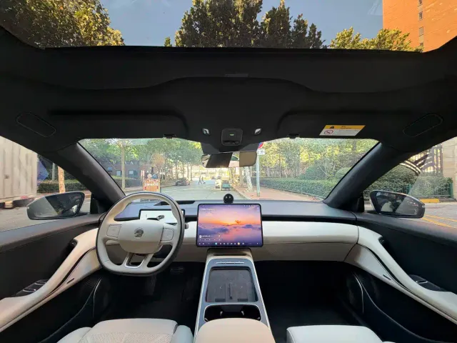 Nio ET5 Touring — Фото автомобиля 6