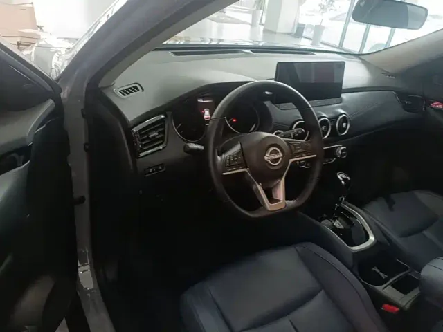 Nissan X-Trail — Фото автомобиля 10