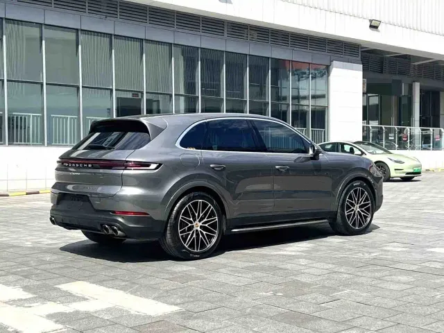 Porsche Cayenne — Фото автомобиля 4
