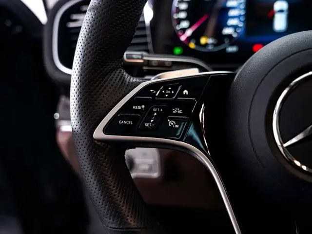Mercedes-Benz GLE-Class — Фото автомобиля 26