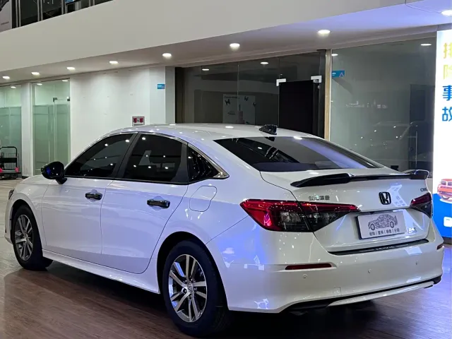Honda Civic — Фото автомобиля 4